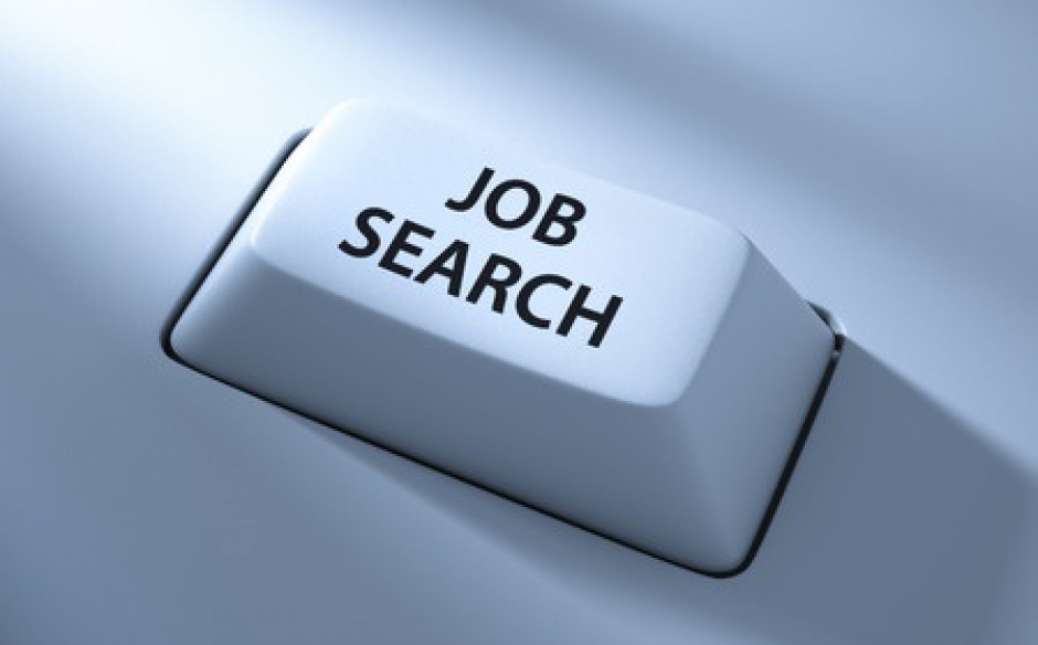 LA BÚSQUEDA DE EMPLEO TRADICIONAL VS ONLINE