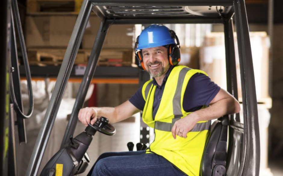 ¡PEUGEOT FRANCIA BUSCA TAMBIÉN CARRETILLEROS!